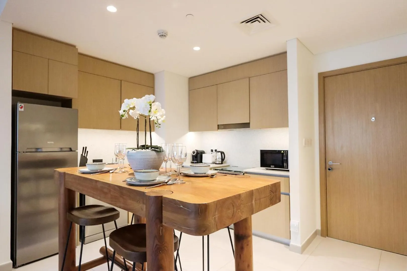 Livbnb - 1Br Retreat Free Access To Creek Lagoon Dubai Apartment