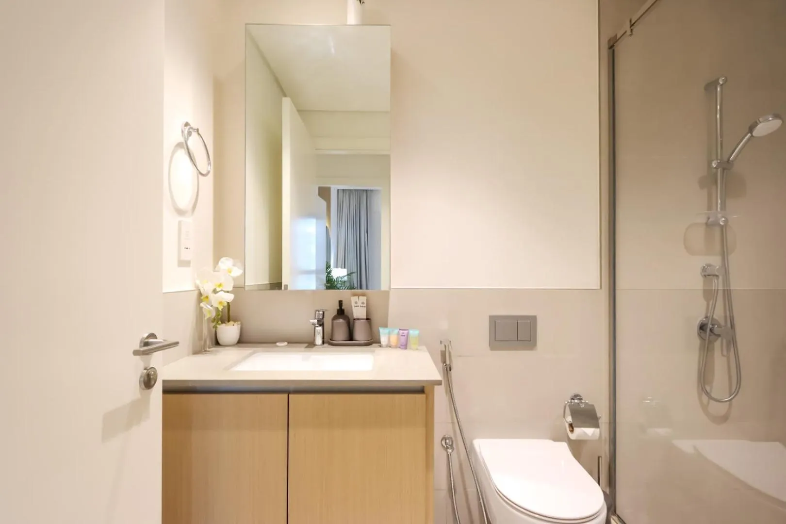 Livbnb - 1Br Retreat Free Access To Creek Lagoon Dubai Apartment