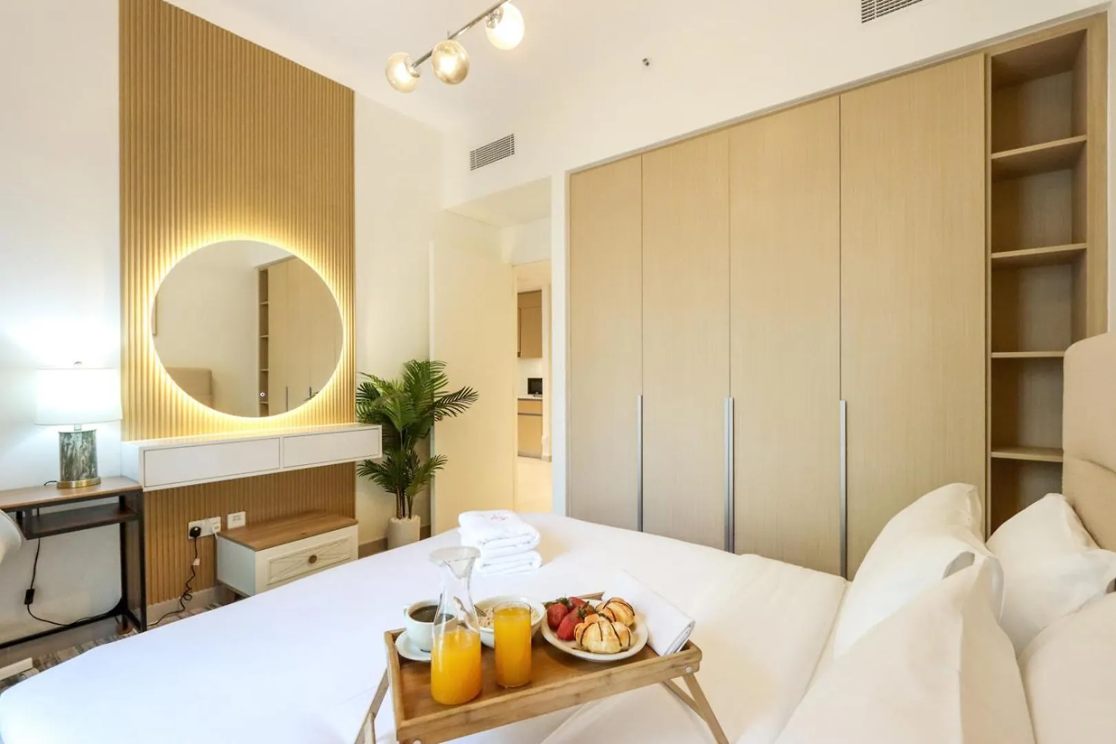 Livbnb - 1Br Retreat Free Access To Creek Lagoon Dubai 0*,