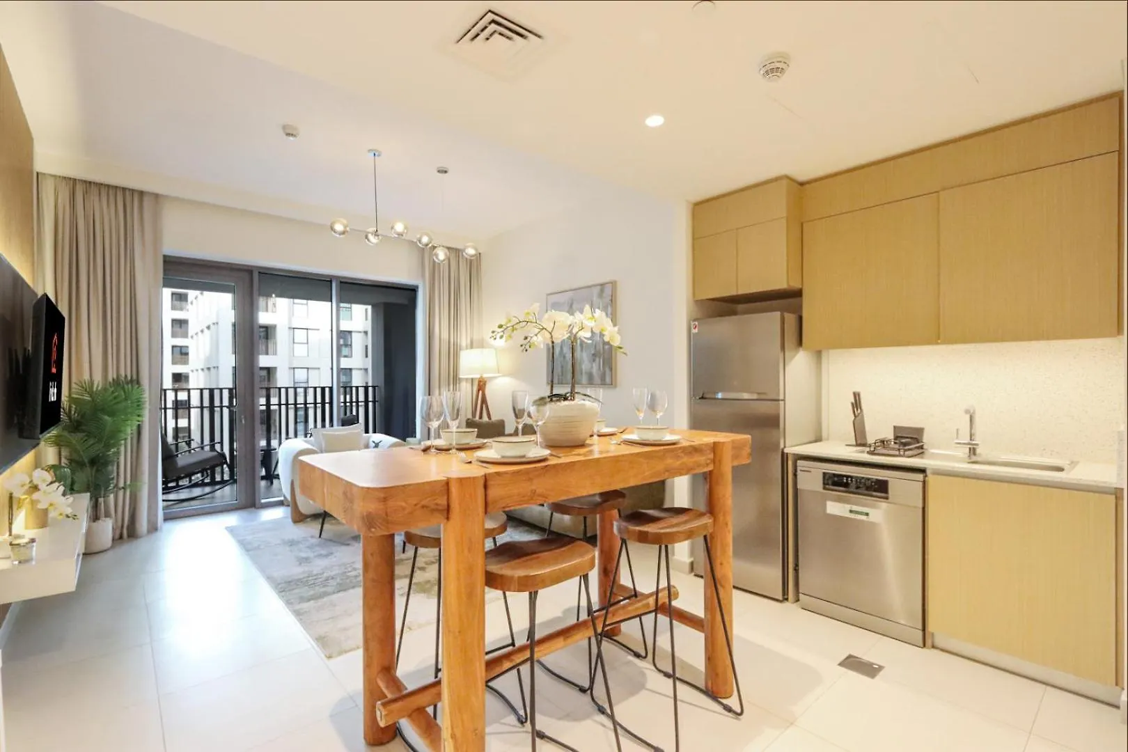 Apartment Livbnb - 1Br Retreat Free Access To Creek Lagoon Dubai